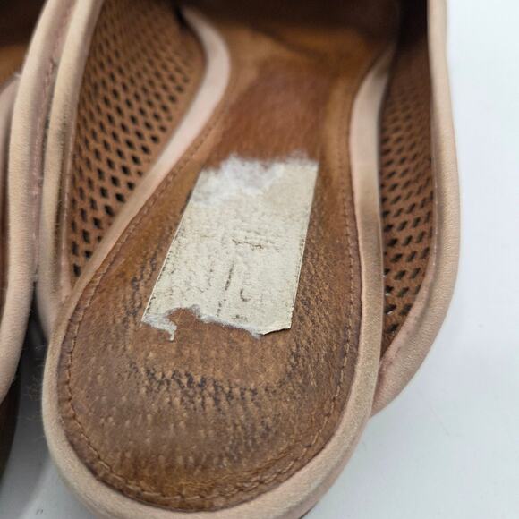 Frye Women's Gwen Slide Laser Cut Perforated Blush Nubuck Leather Sandal 8 - Picture 5 of 7